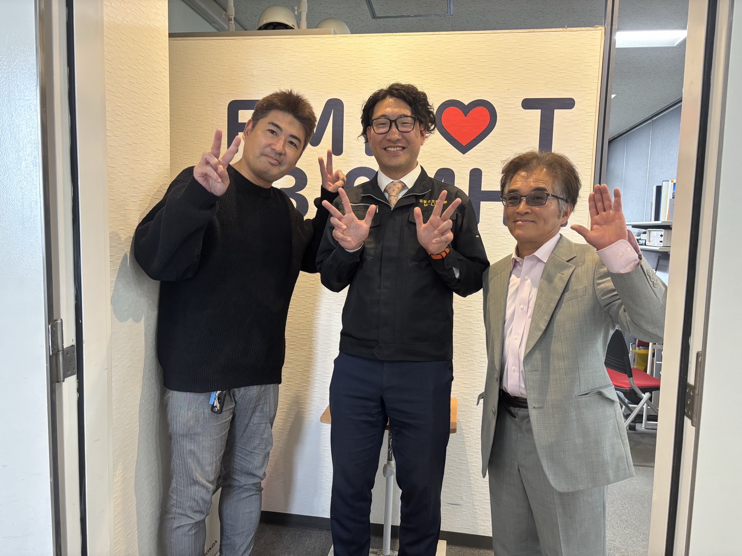 FM HOT83.9MHz ラジオ番組「たけちゃんとたかちゃんのパパラボ」に出演